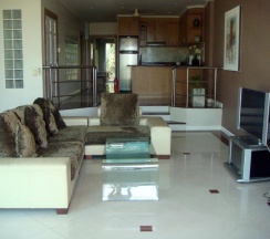 Апартаменты с 2 комнатами в Westbury Residence
