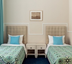 Стандартный в Искра