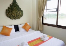 Двухместный номер Deluxe двуспальная кровать в Ayutthaya Garden River Home