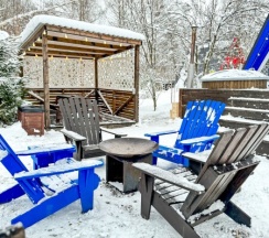 Синий Дом в А у реки