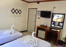 Четырёхместный номер Deluxe в Golden Bee PhiPhi Hostel