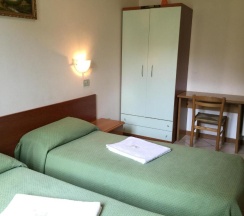 Двухместный номер Standard 2 отдельные кровати в Hotel Adelchi