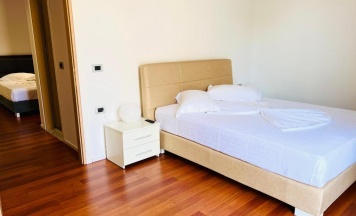 Люкс с видом на город в 3B Suites