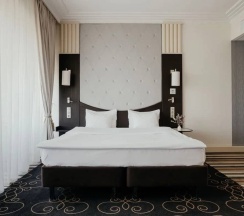 Номер Classic c двуспальной кроватью в Mercure Rostov on Don Center