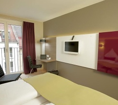 Двухместный номер Standard с видом на улицу двуспальная кровать в Hotel Demas City