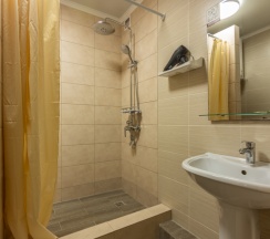 Полулюкс с красивым видом из окна в Никополи