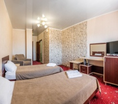 ПОЛУЛЮКС в Red hotel