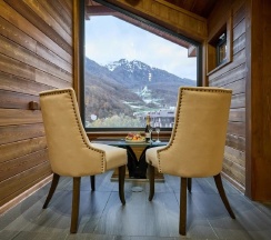 Эксклюзивный люкс с панорамным видом на горы в Wood House