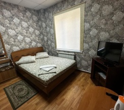 Номер стандарт с 1 двуспальной кроватью в Дом туриста