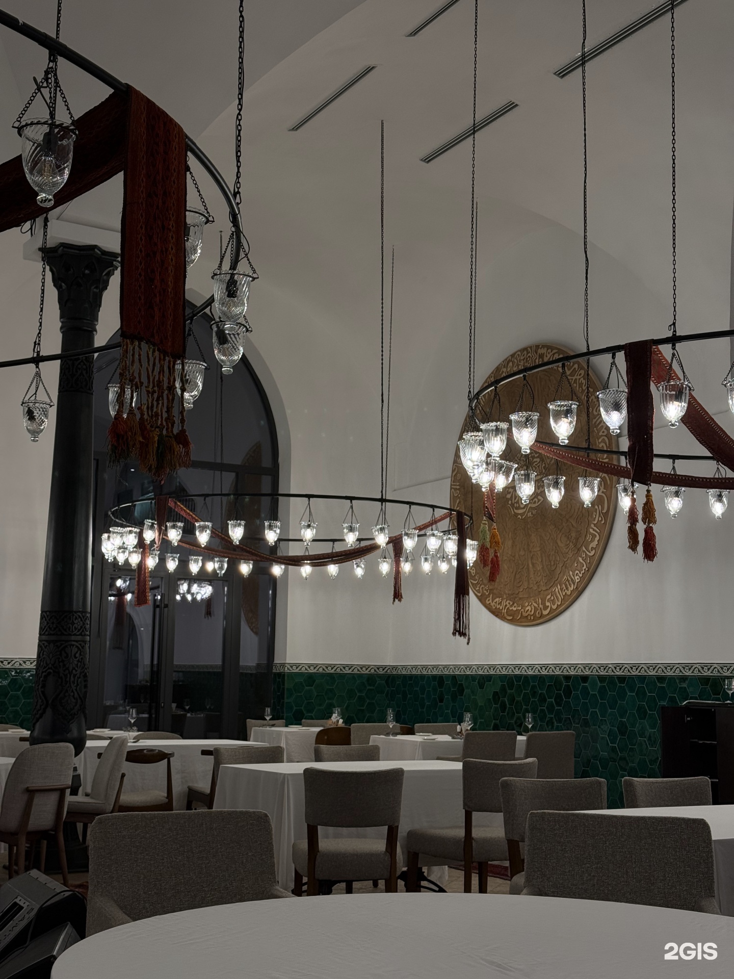 Поклонскаяға ұқсайтын порно актриса