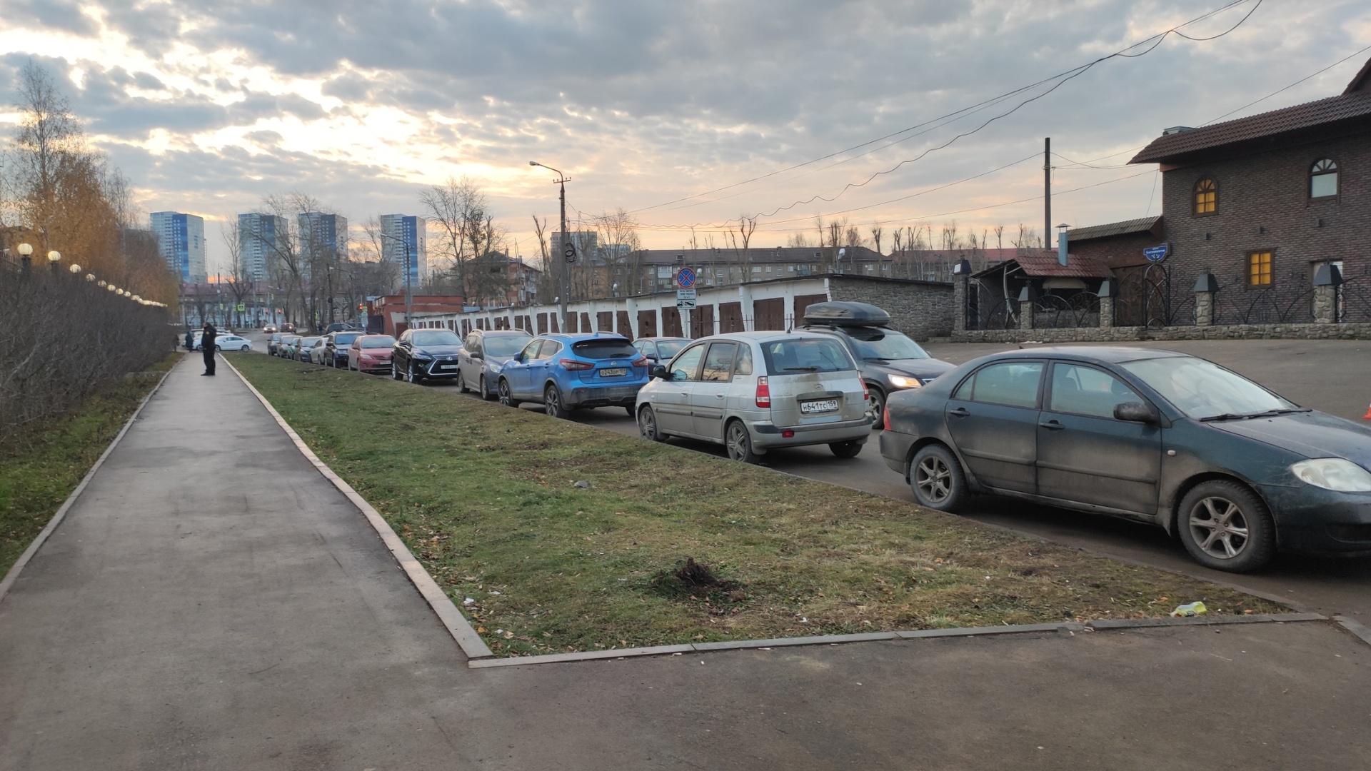 Универсальный манеж им. В.П. Сухарева, шоссе Космонавтов, 158а к3 в Перми —  2ГИС