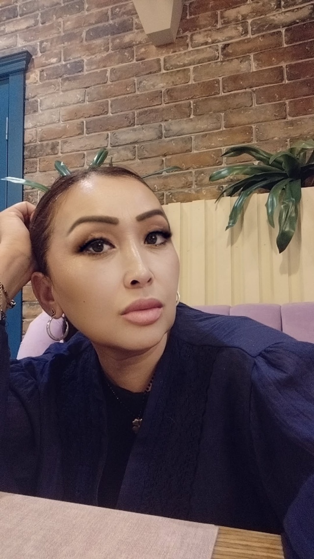 Жалаңаш әйелдер Холли Вебер жалаңаш