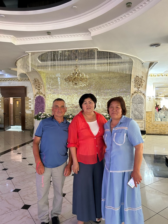 Анаға тыңшылық жасау Лариса Белогурованың жалаңаш суреті