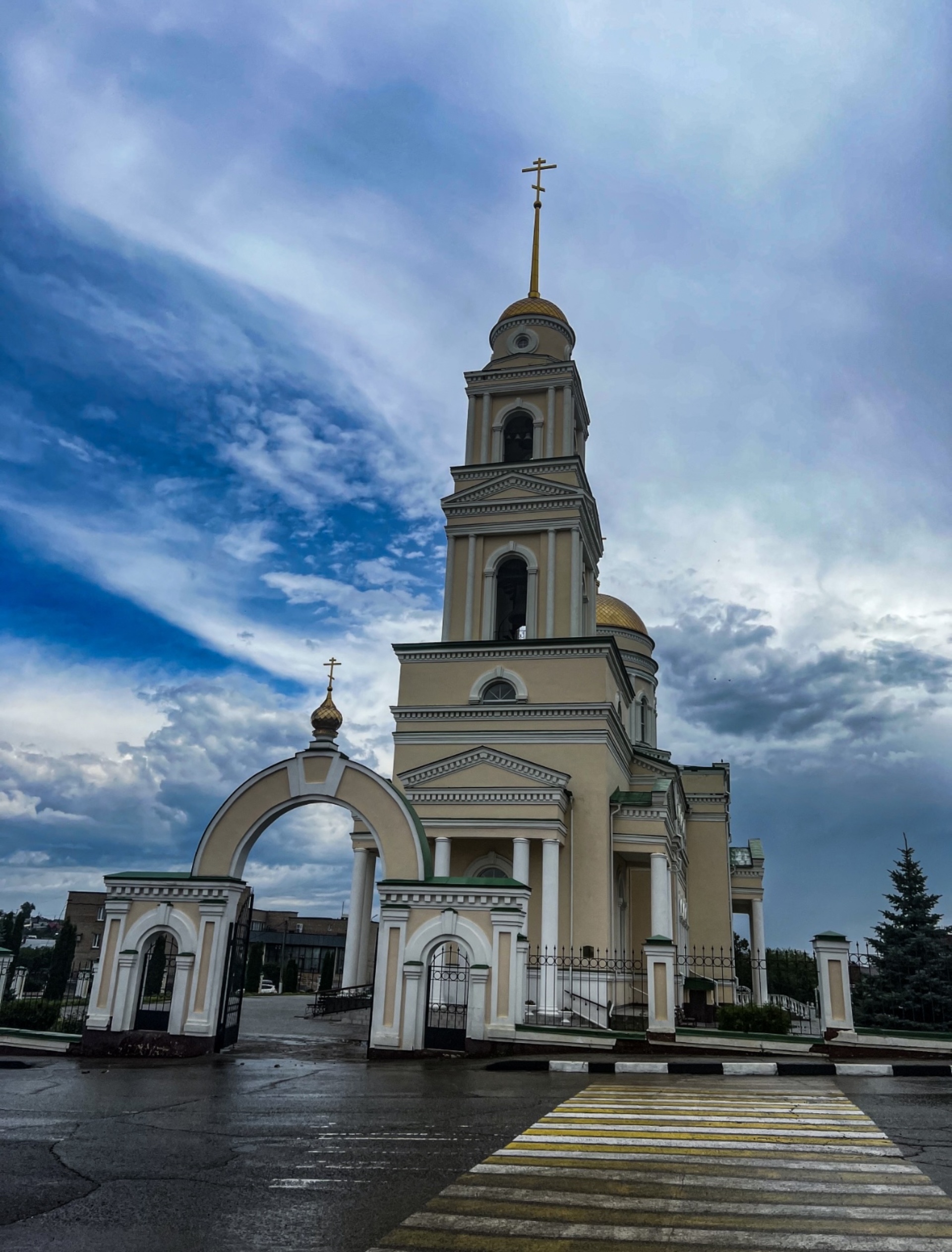 Свято-Троицкий кафедральный собор, площадь Свободы, 2, Вольск — 2ГИС