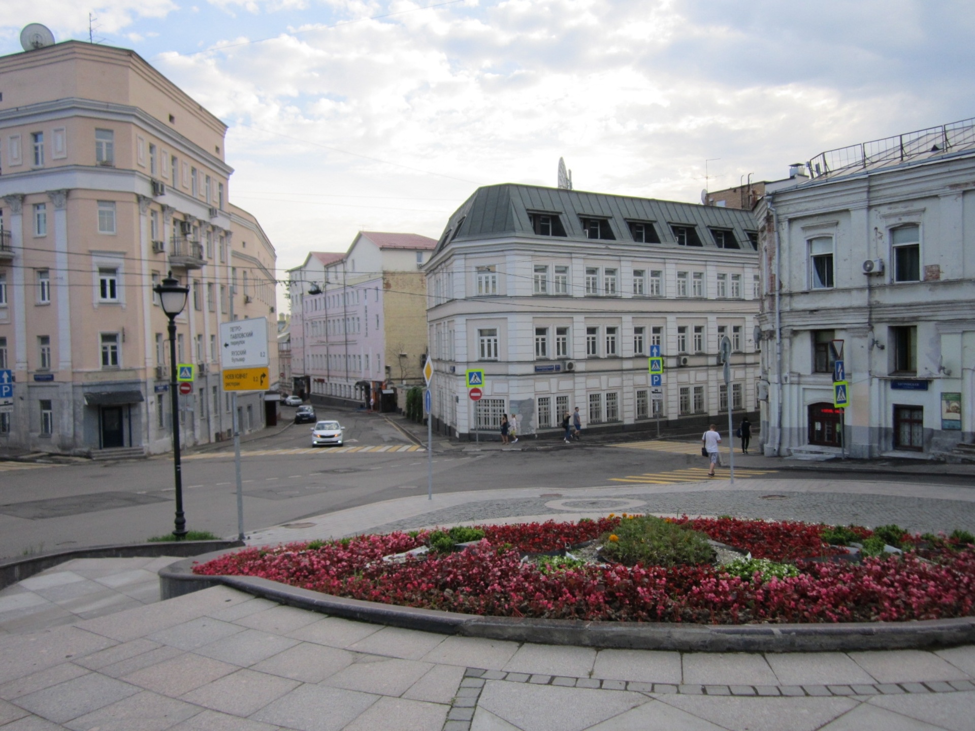 Москва, Хитровская площадь — 2ГИС