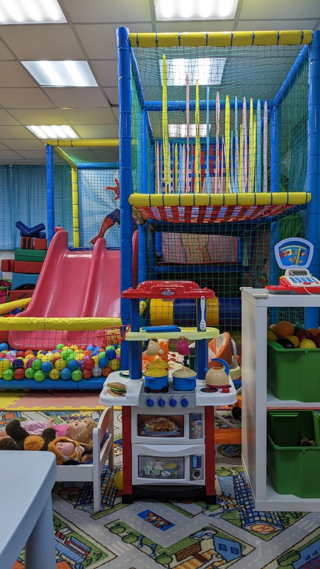 Игровая комната в континенте омск. Детские игровые омска. Детский развлекательный центр чунга-чанга, омск. Детские игровые омска. Детские игровые омска.