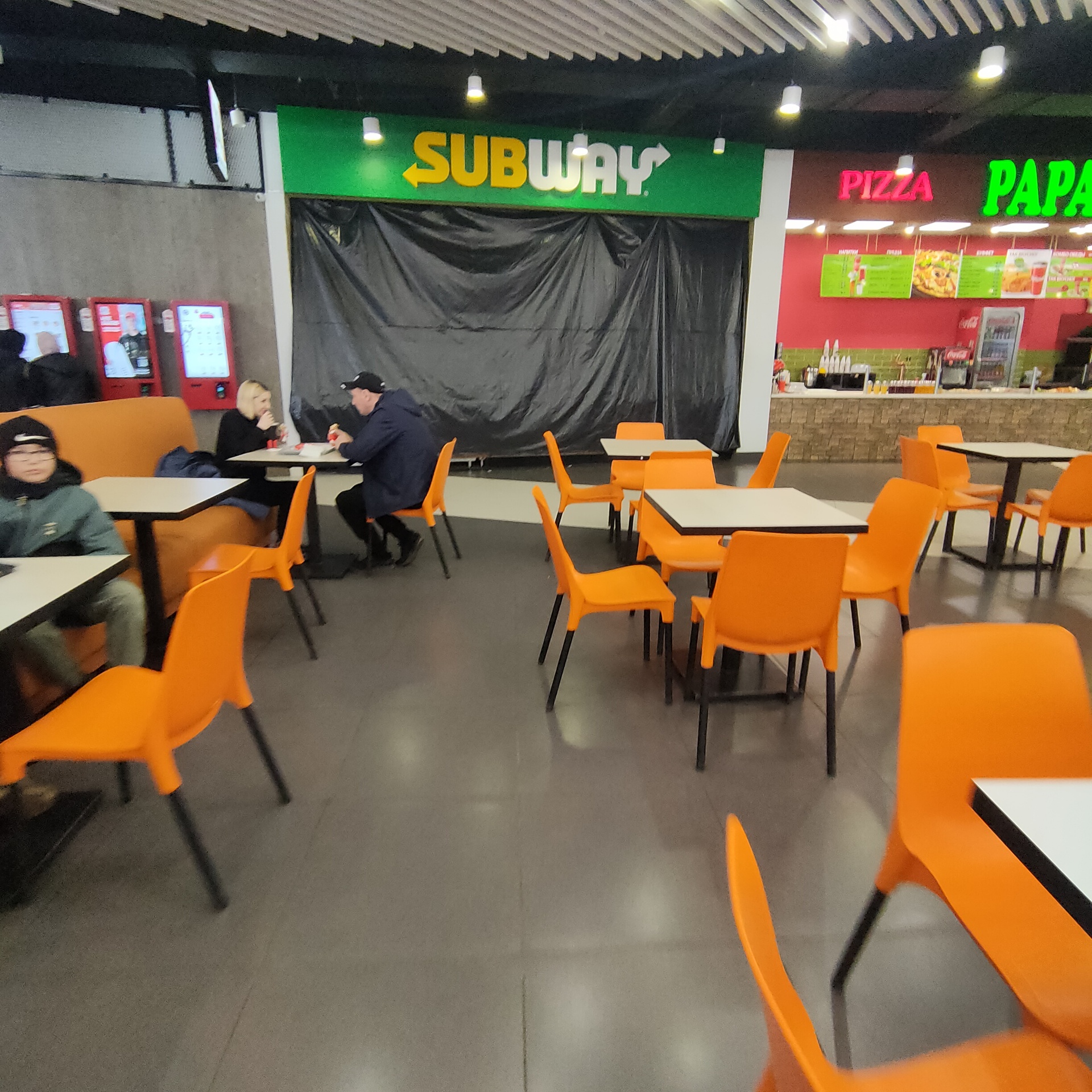 Subway, ТРК Космос, улица Чичерина, 28, Челябинск — 2ГИС