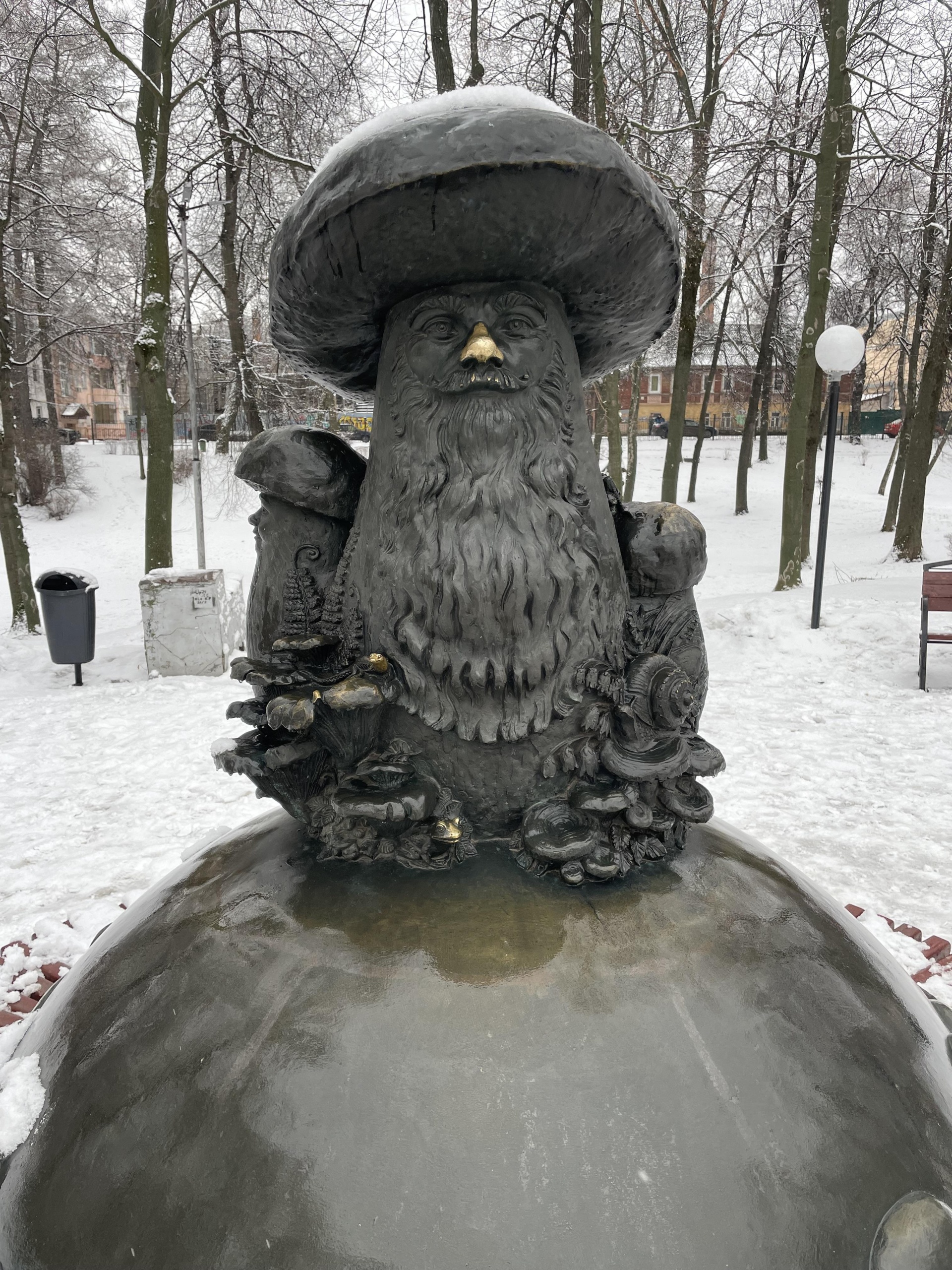 Грибы с глазами Рязань. Памятник грибы с глазами в Рязани. Почему в Рязани грибы с глазами.