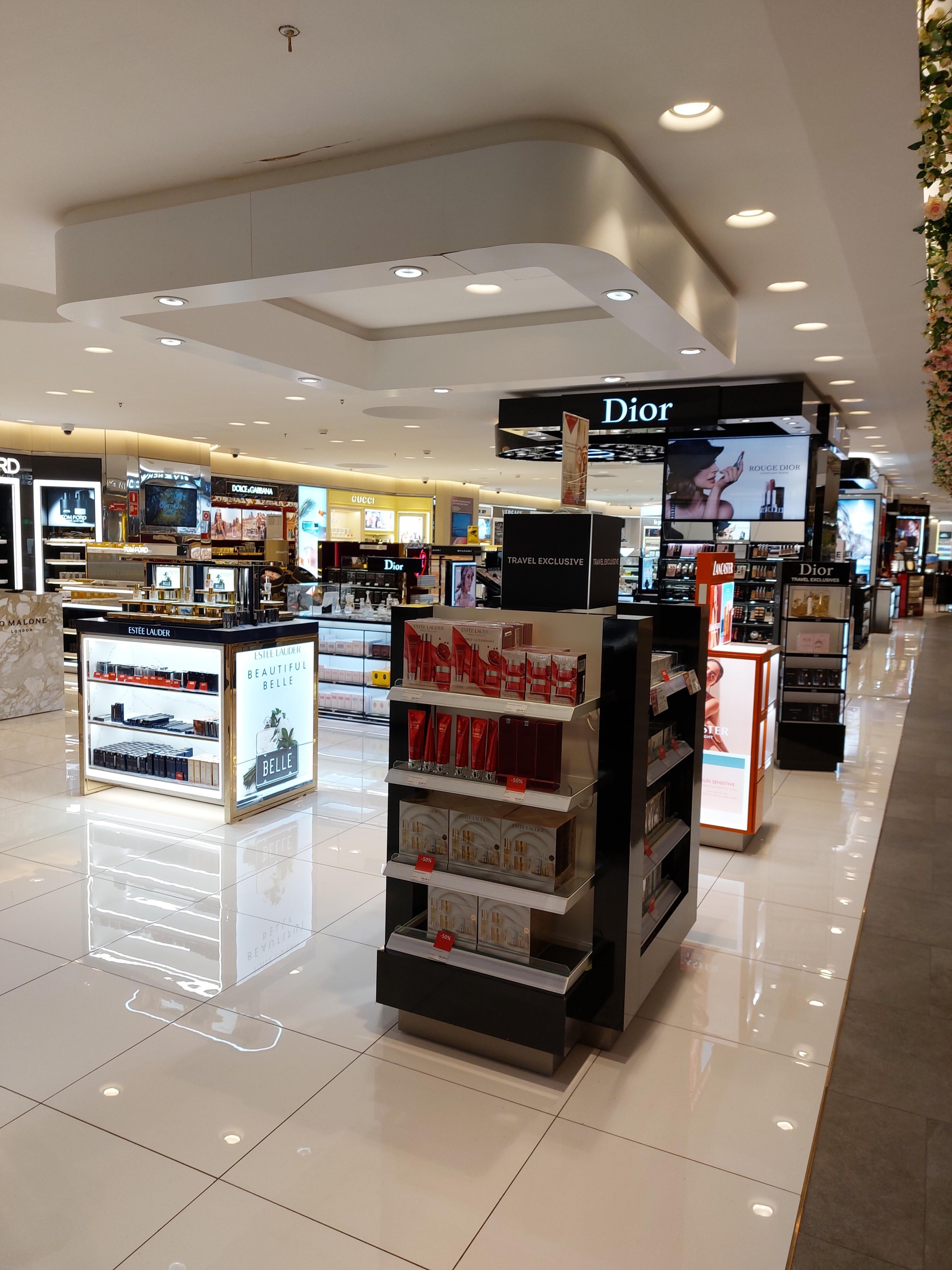 Duty free store, Пулково, Пулковское шоссе, 41 лит Б, Санкт-Петербург — 2ГИС