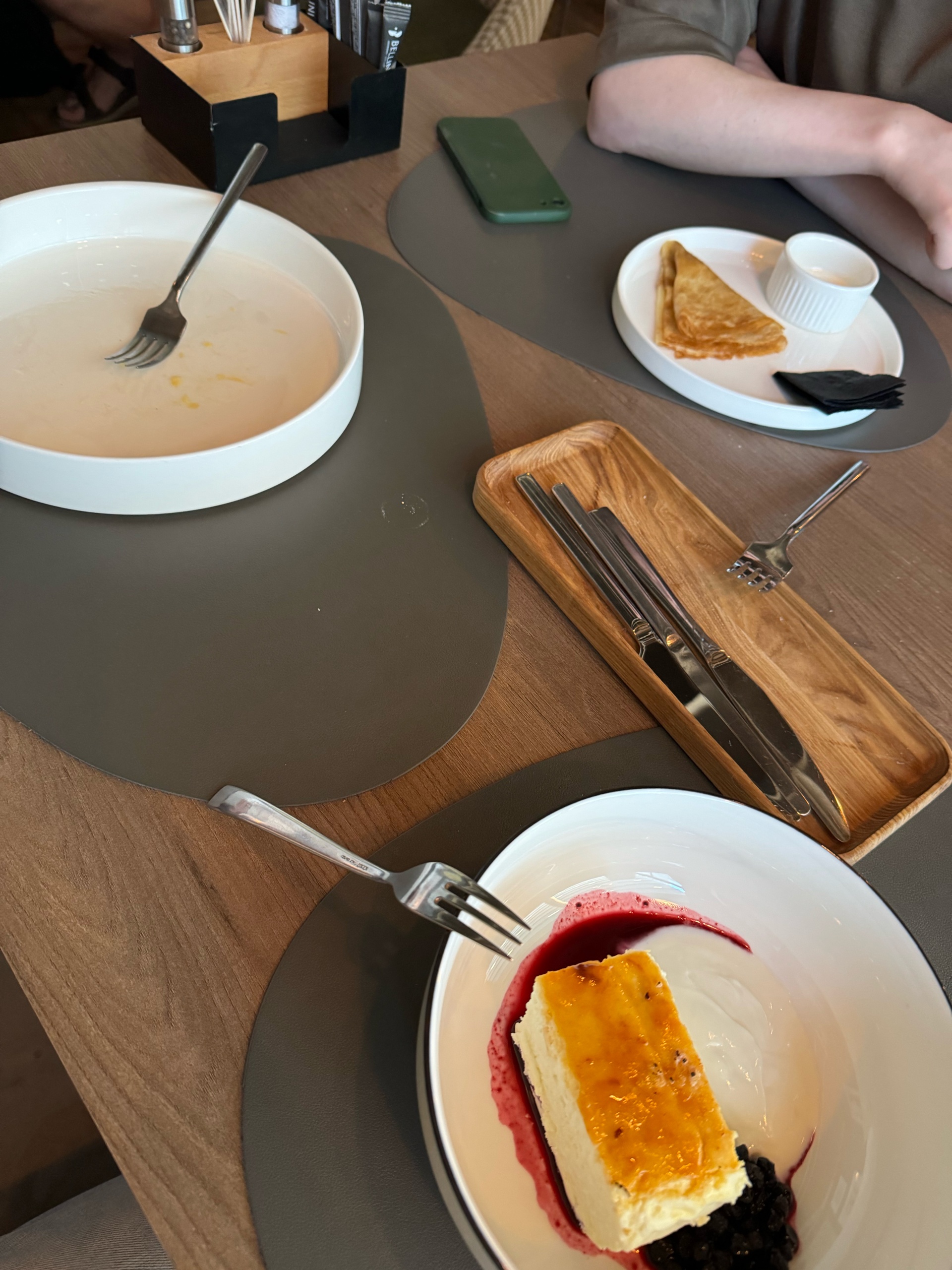 Benedict breakfast&lounge, кафе, улица Красной Армии, 10 ст5, Красноярск —  2ГИС