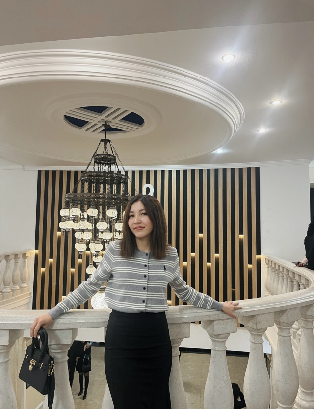 Порно фото попки және писка трахается