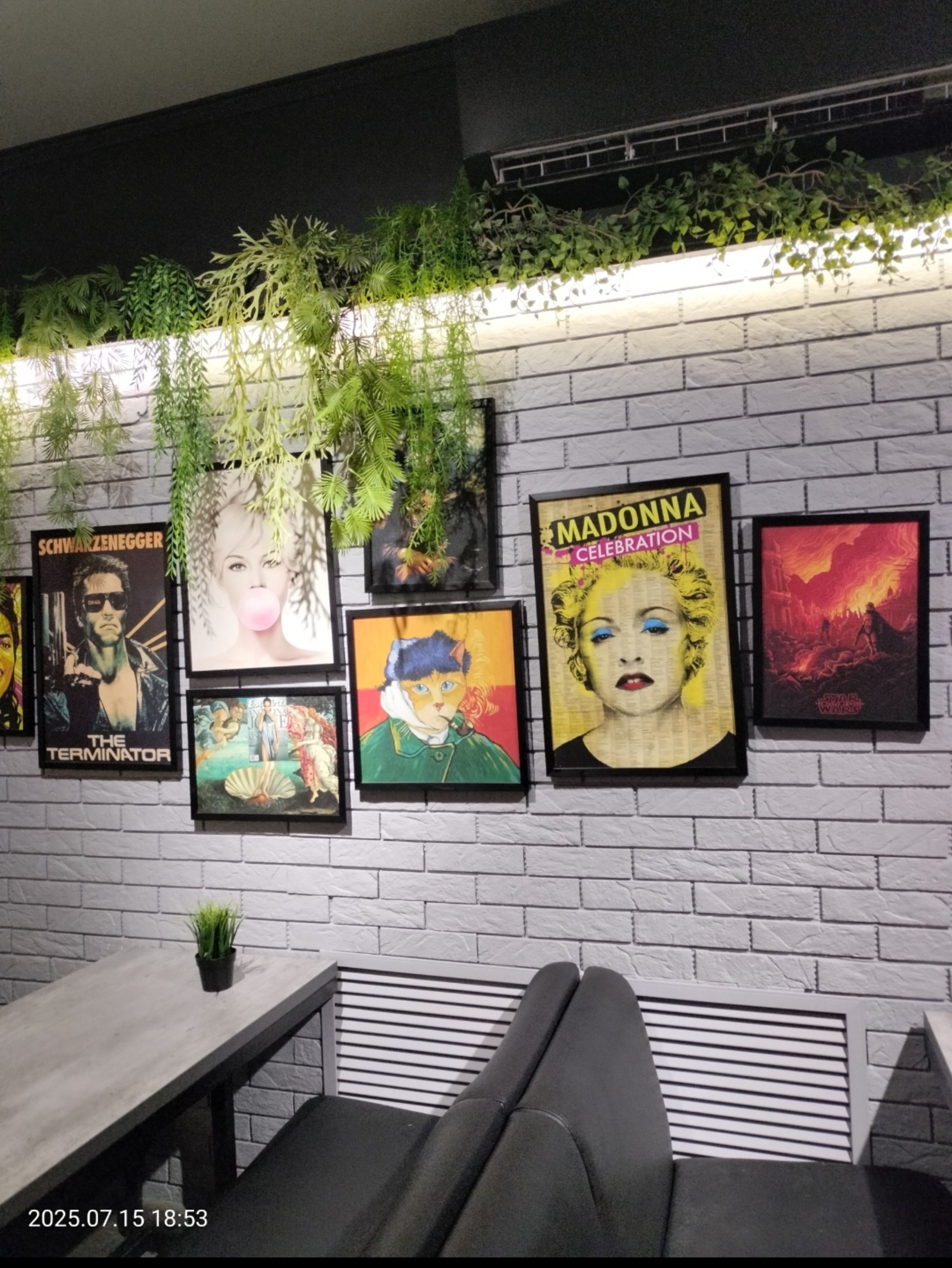 Бетіндегі әдемі жопаның порно видеосы