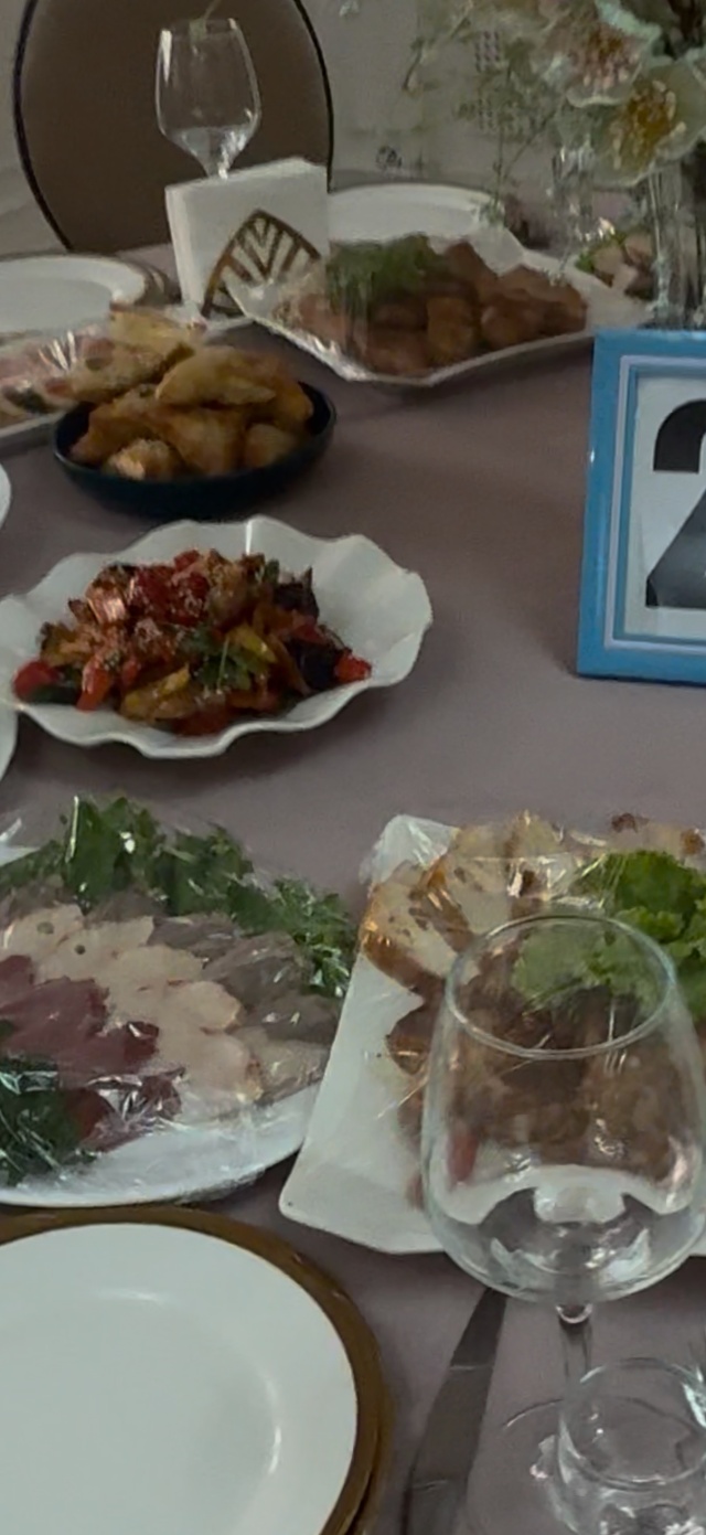 Дилдостармен ойнау Жеке ресейлік әуесқой үйдегі секс фотосуреттері