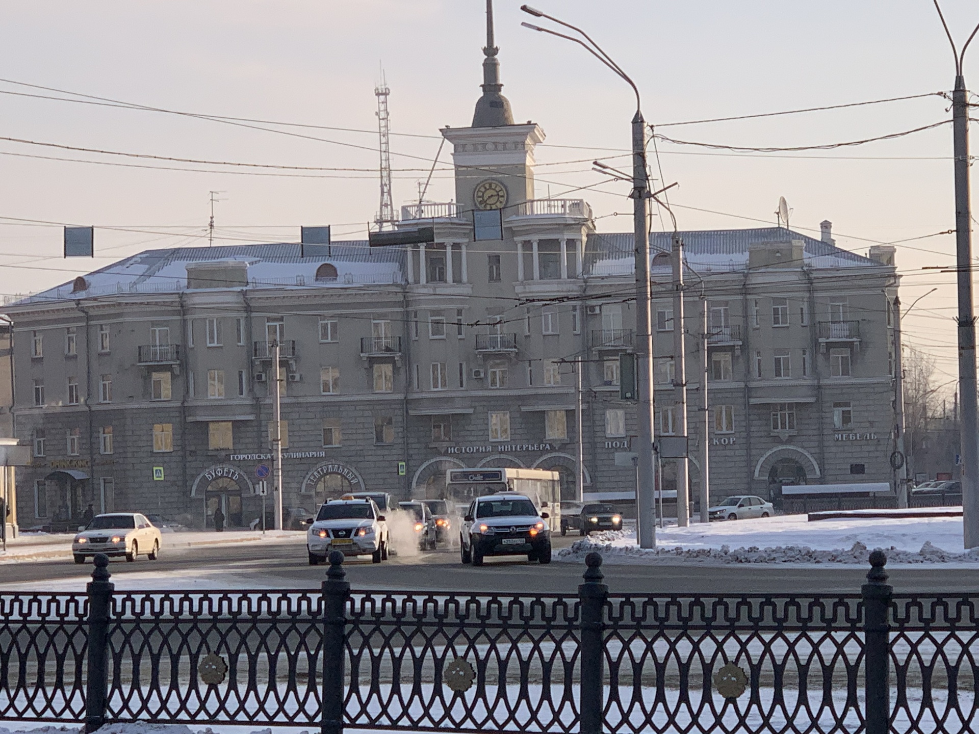 Дом под шпилем, проспект Ленина, 82 в Барнауле — 2ГИС