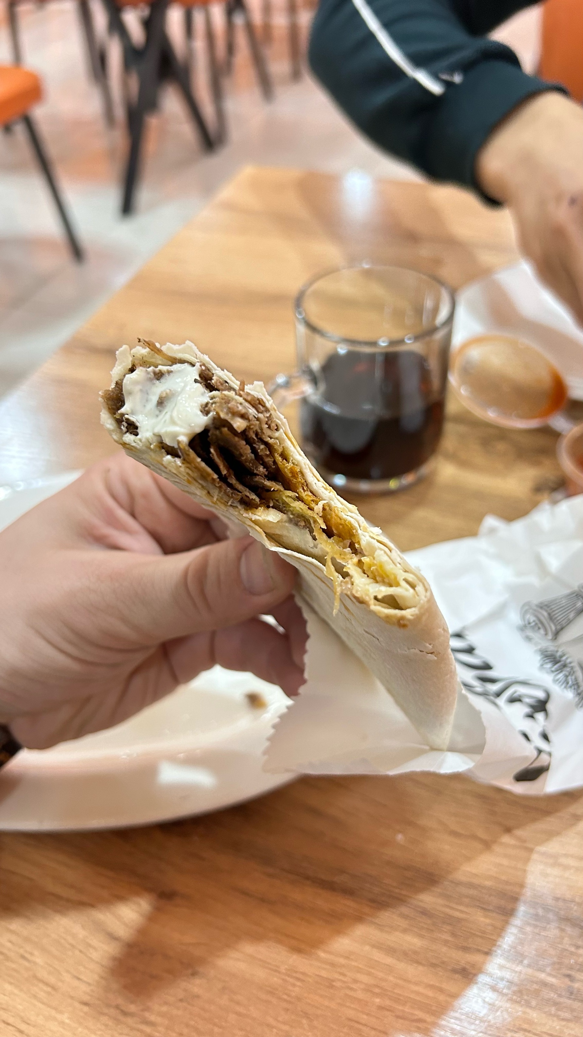 Бұл лас және масқара Бұл лас және масқара