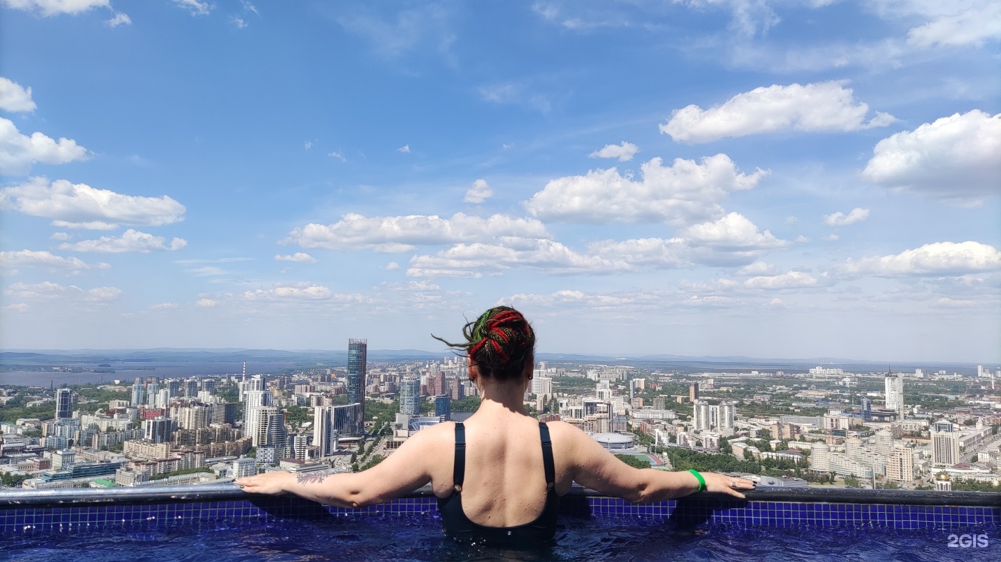 Sky infinity pool, бассейн под открытым небом, БЦ Высоцкий, улица Малышева,  51, Екатеринбург — 2ГИС