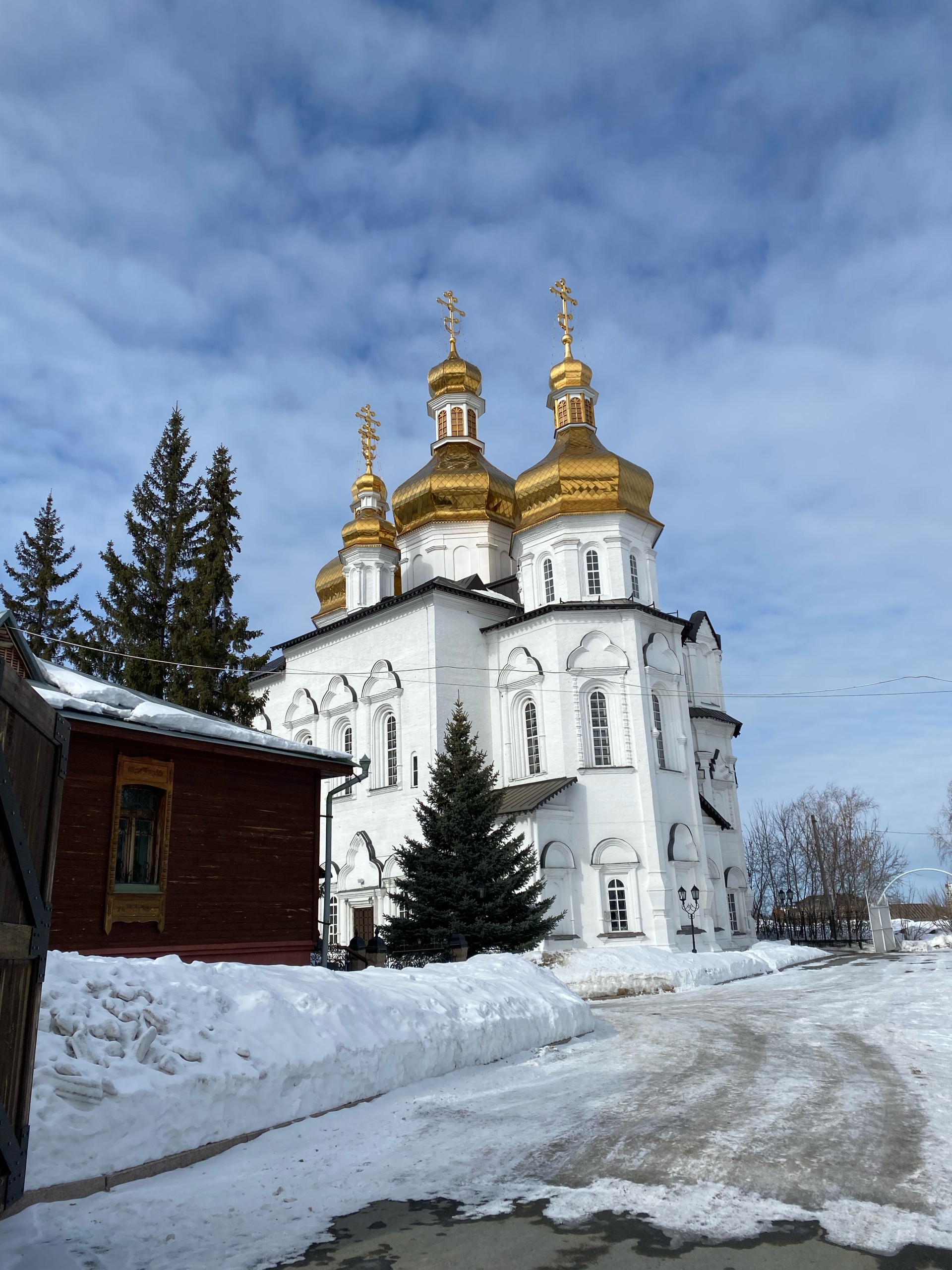 Крестовоздвиженский храм, Луначарского, 1, Тюмень — 2ГИС