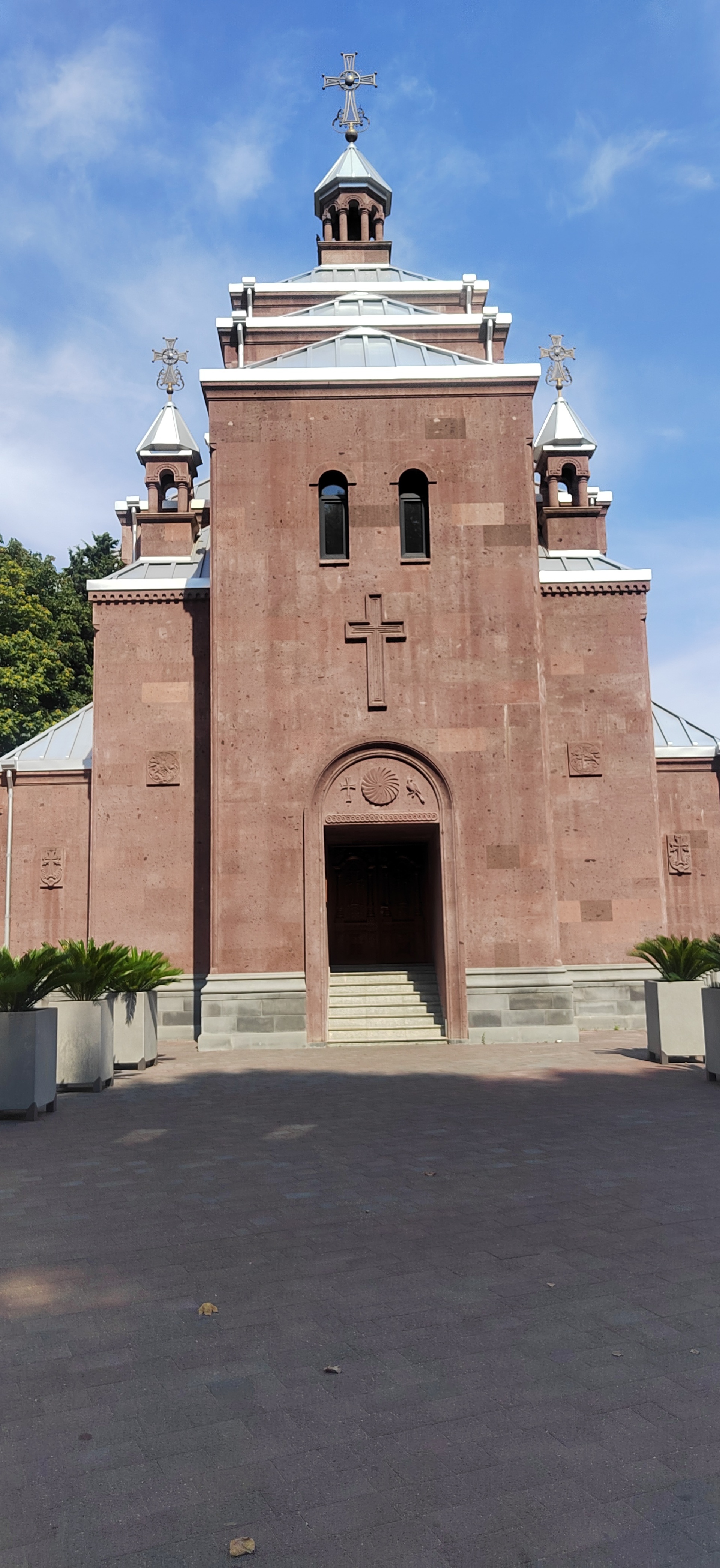 Церковь Сурб Саркис, Бестужева, 8/2, Сочи — 2ГИС