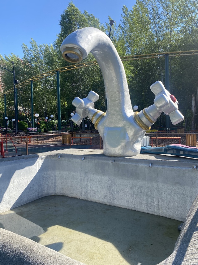 Парк горького красноярск аттракционы. Парк троя красноярск 2024. Парк троя красноярск. Парк троя красноярск. Парк троя красноярск.