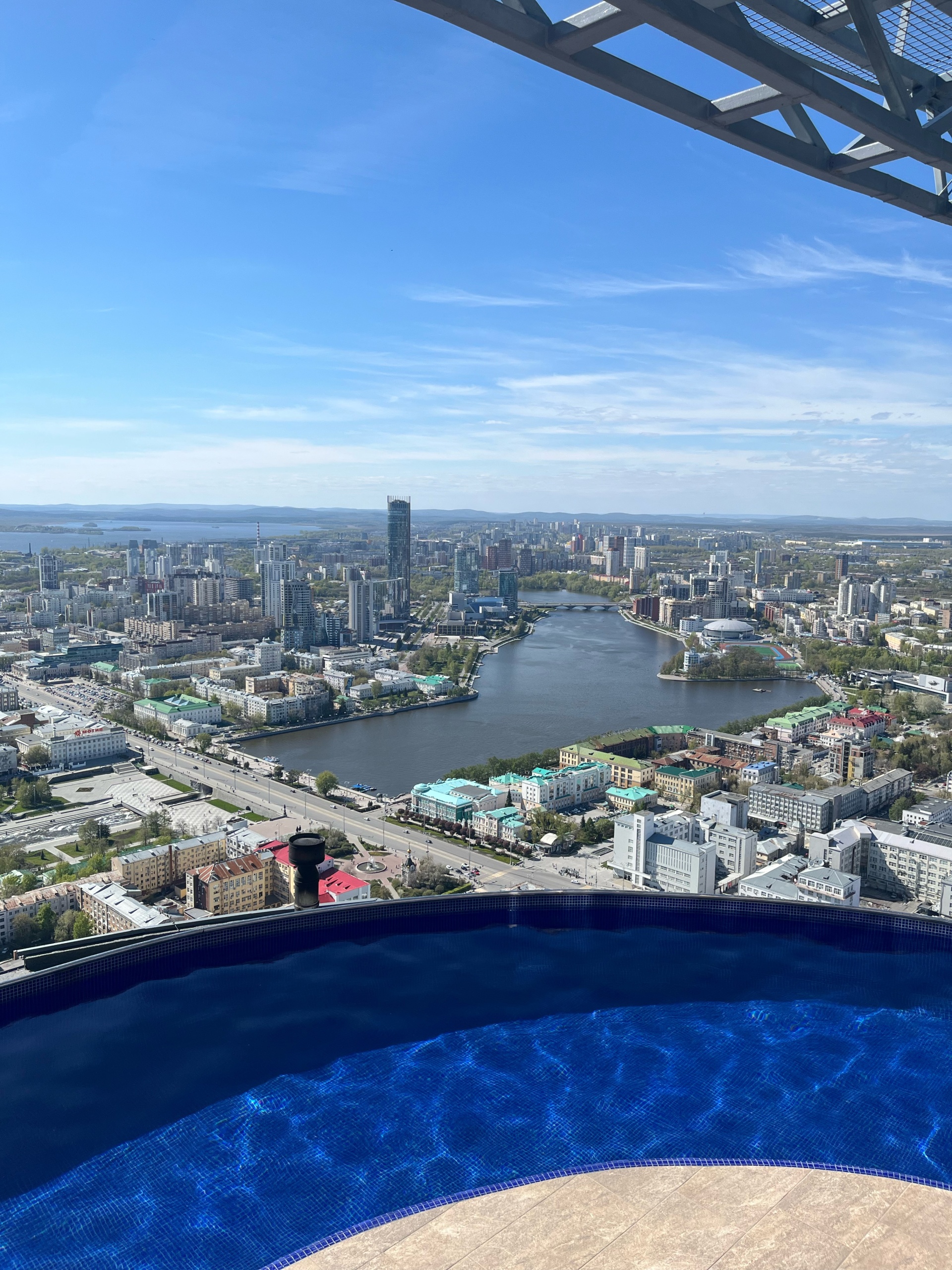 Sky infinity pool, бассейн под открытым небом, БЦ Высоцкий, улица Малышева,  51, Екатеринбург — 2ГИС