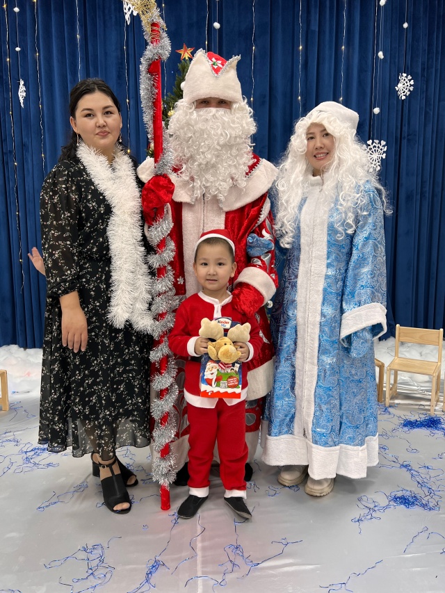 Апайлар мен ұлдар Апайлар мен ұлдар