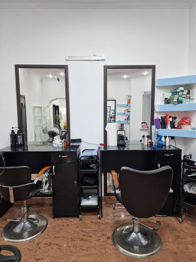 Сұлу қыздардан алтын душ