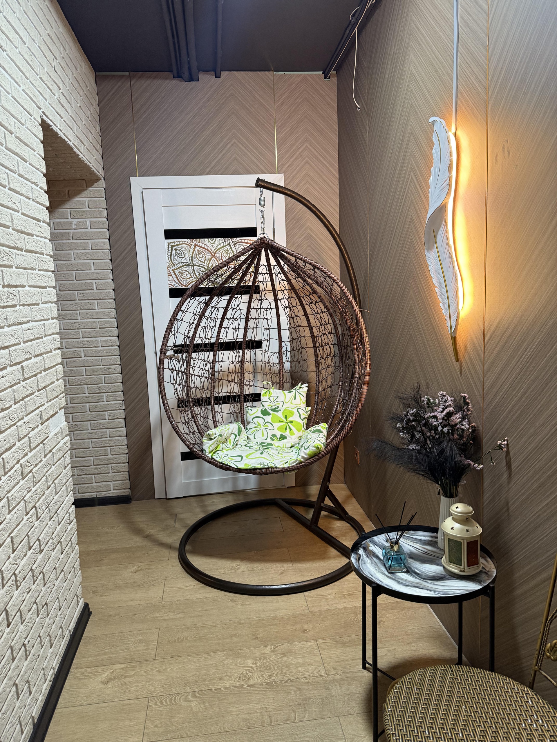 Жуынатын бөлмеде мастурбация жасауға арналған фотосурет