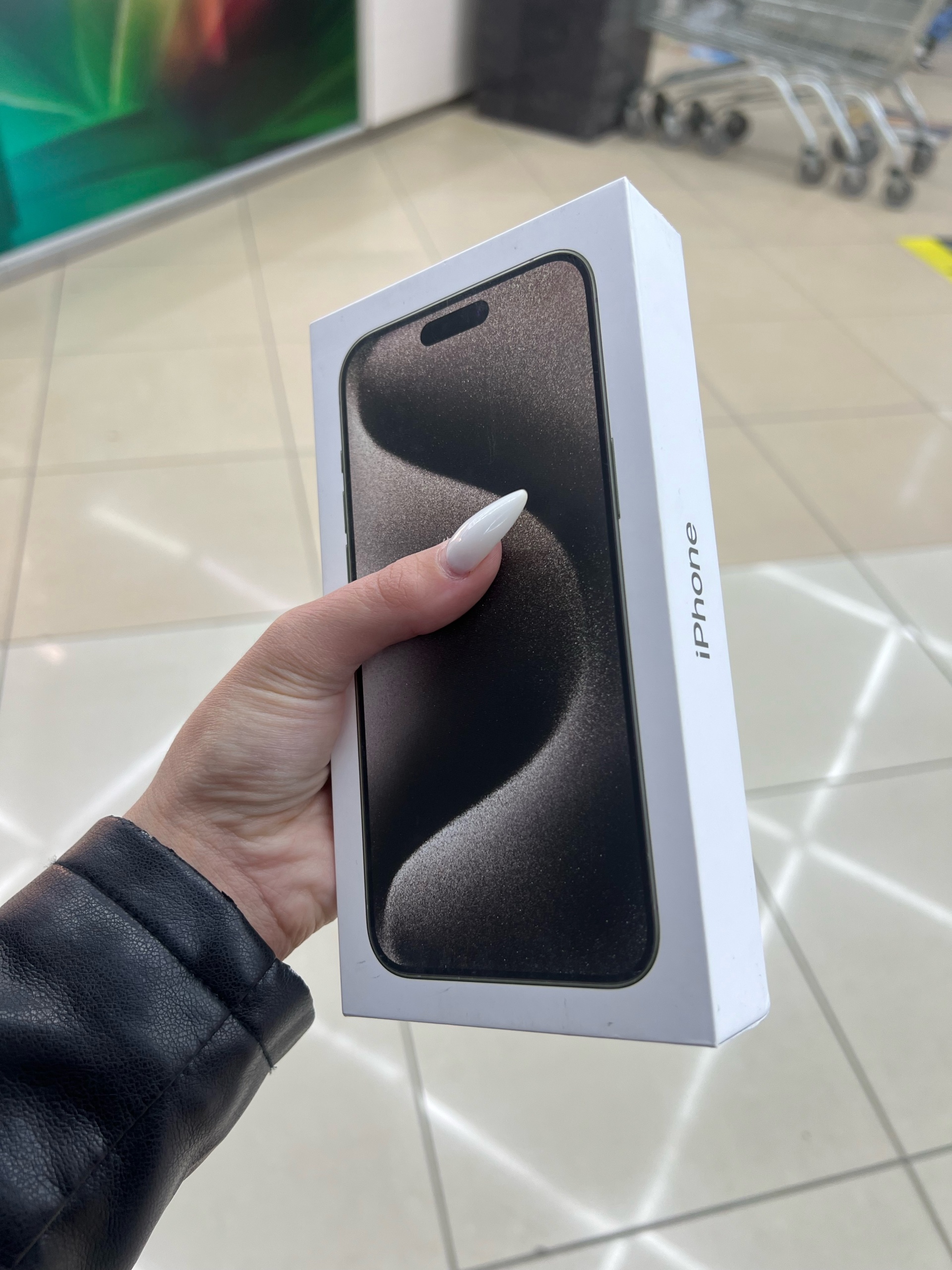 Apple Store, магазин оригинальной техники, Триумф, Березовского, 19, Омск —  2ГИС