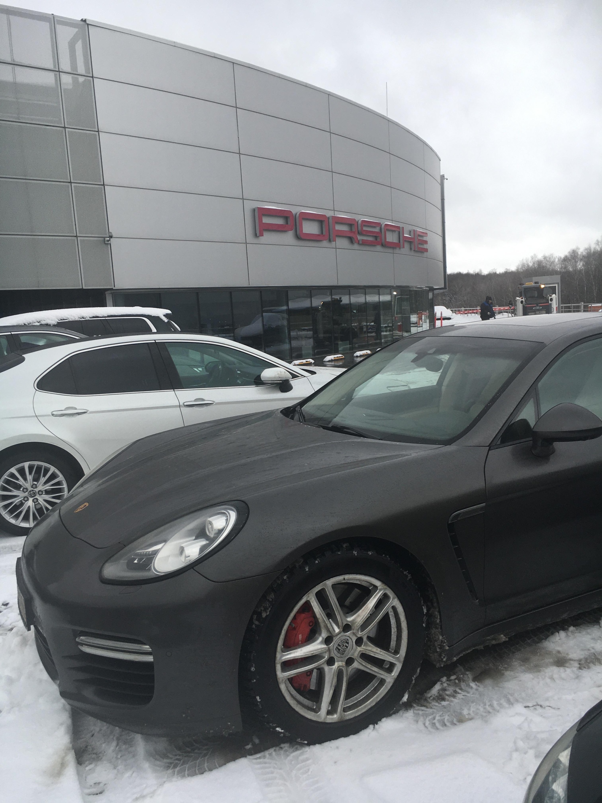 Porsche центр Ясенево, автоцентр, МКАД 40 километр, вл1 ст2, Москва — 2ГИС