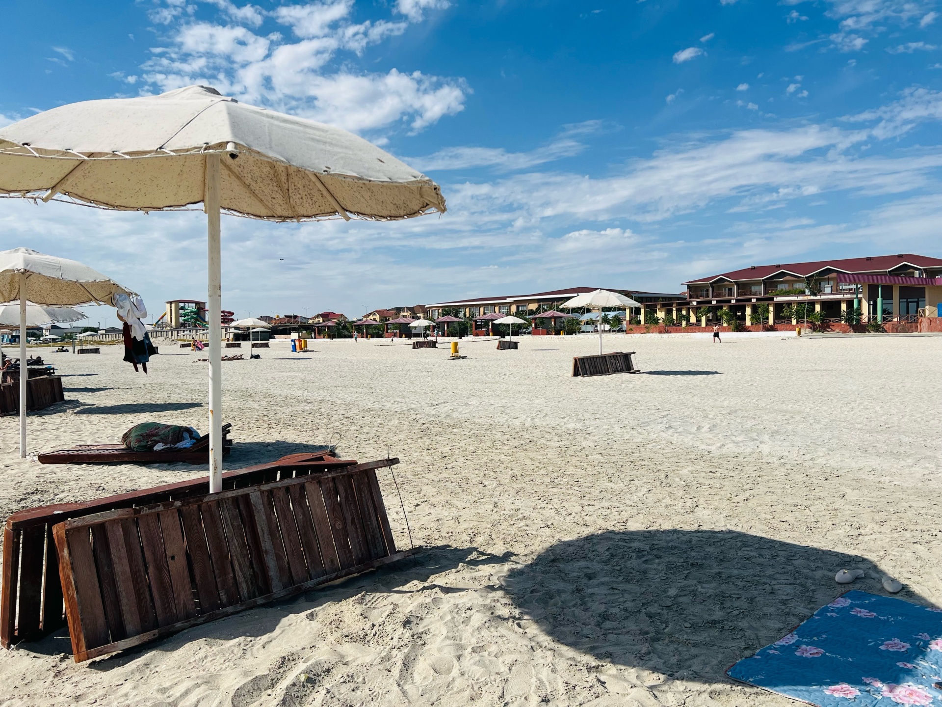 Кішкентай қызы сиқырды сорады