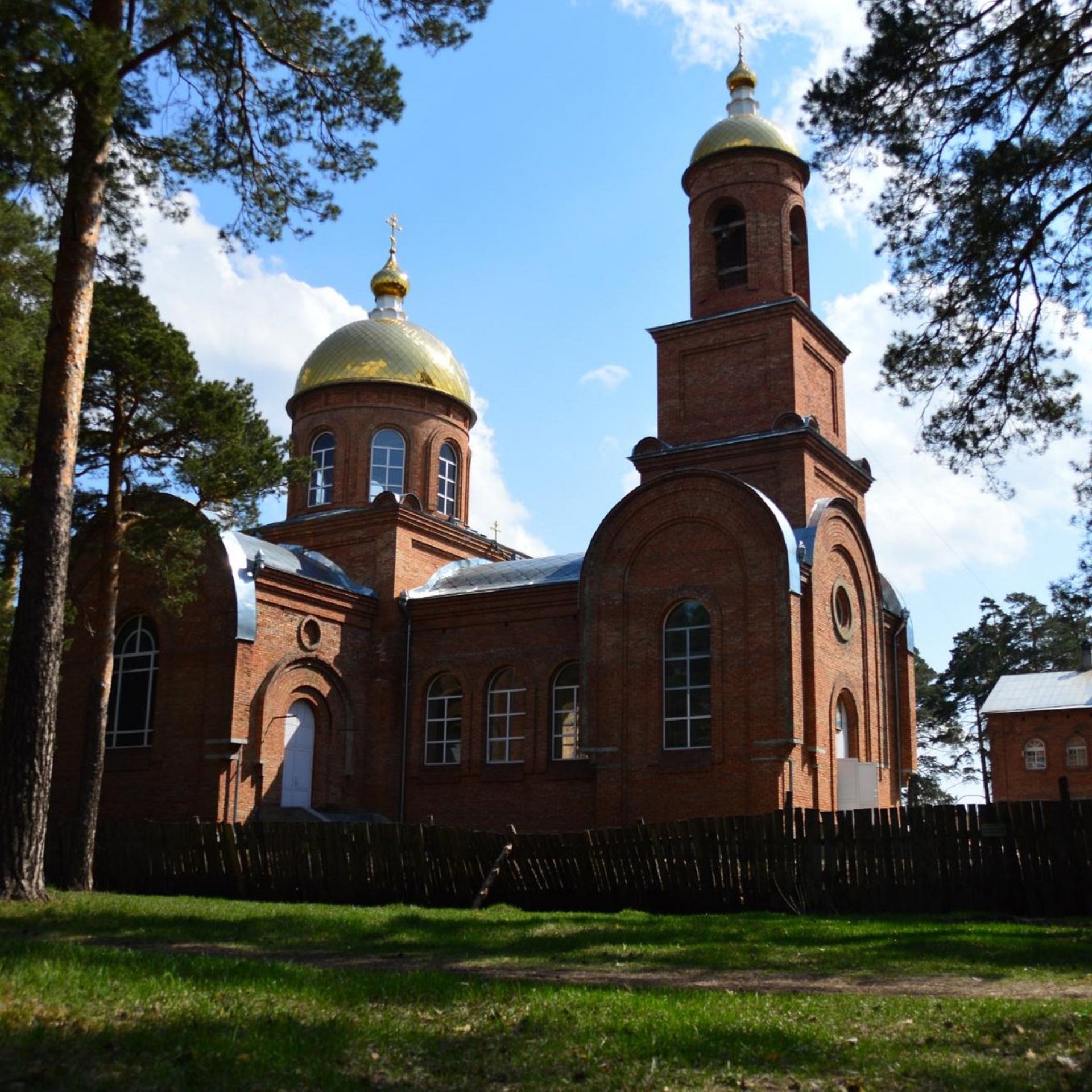 Покровская церковь г. Бийска, Амурская, 120, Бийск — 2ГИС