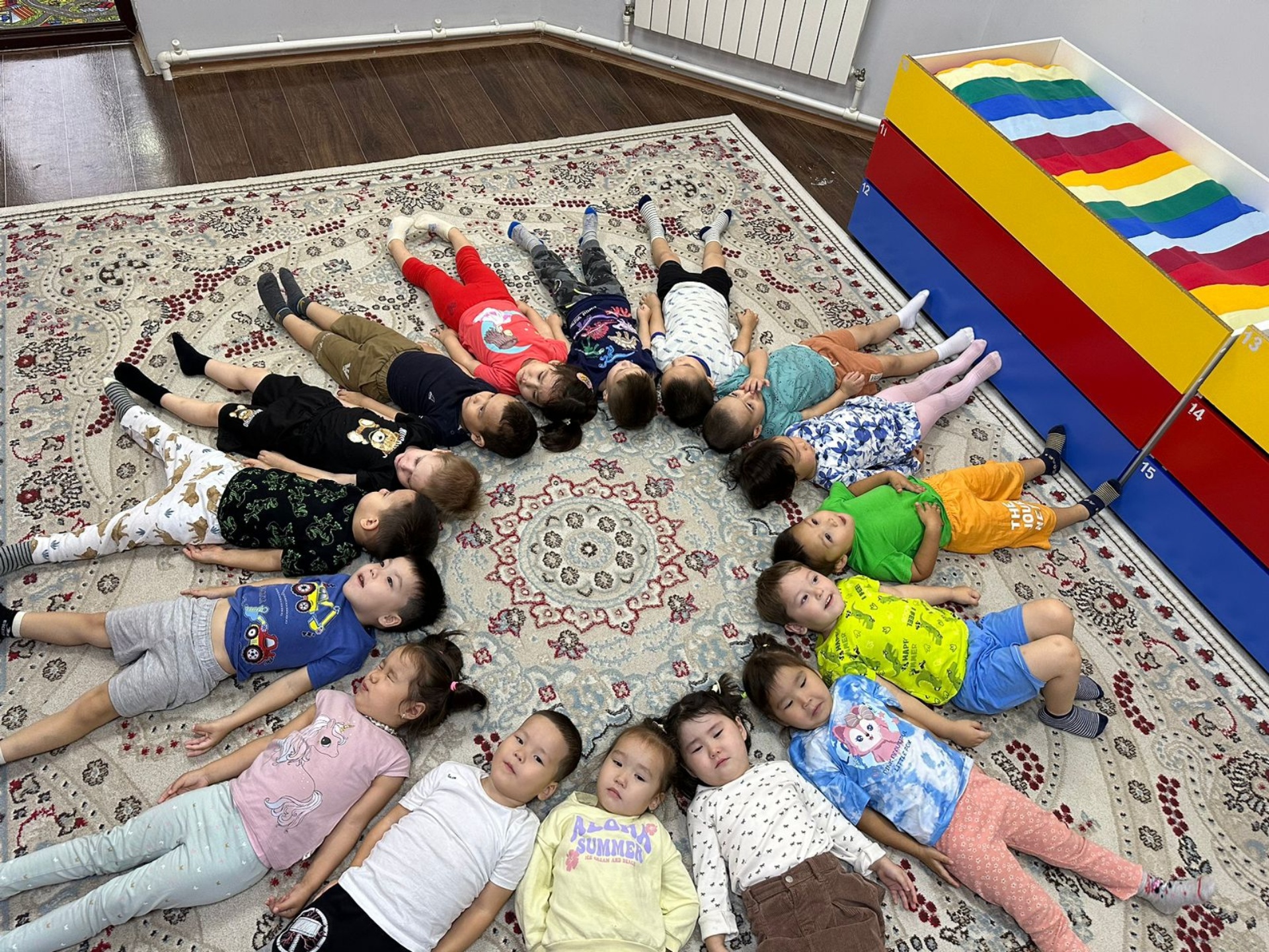 Нижний Новгородтағы жапон әйелдерімен бос уақыт