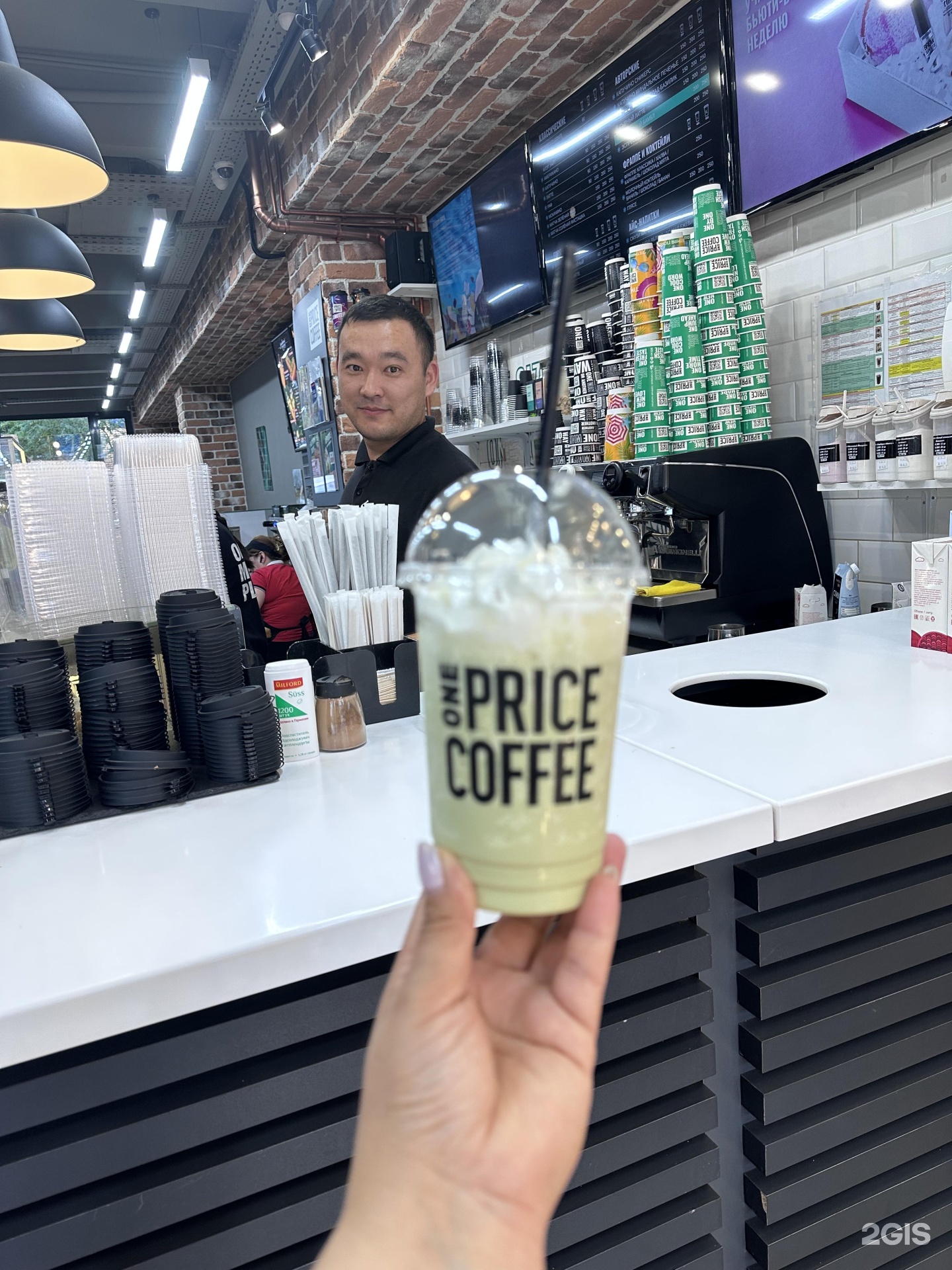 One Price Coffee, экспресс-кофейня , Селезнёвская улица, 34 к3, Москва —  2ГИС