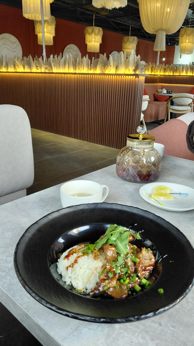 Жігіттердің жалаңаш пенисалары бар суреттері Жас әйелдерге қалай сиғуды үйрететін азғын гинекологтың порно видеосы.