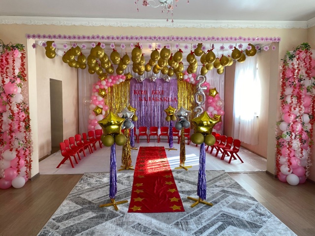 Дилдо порно бар әйелі Үлкен киска ит стилі жақын