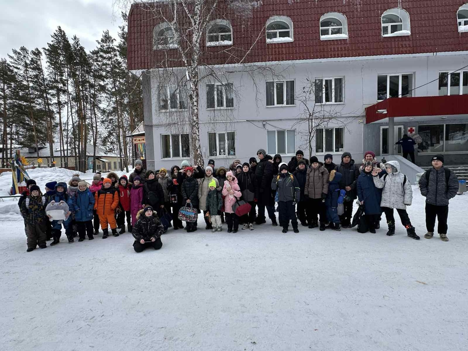 Алые паруса, представительство в городе, ТРЦ Премьер, 50 лет ВЛКСМ, 63,  Тюмень — 2ГИС