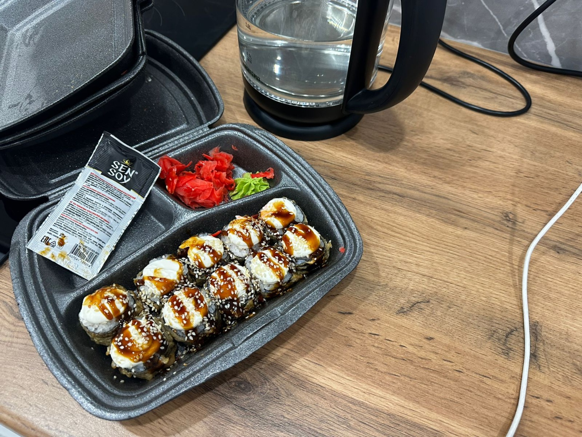 Sushi&rollzz, служба доставки пиццы и роллов, Залесная улица, 1г, Казань —  2ГИС