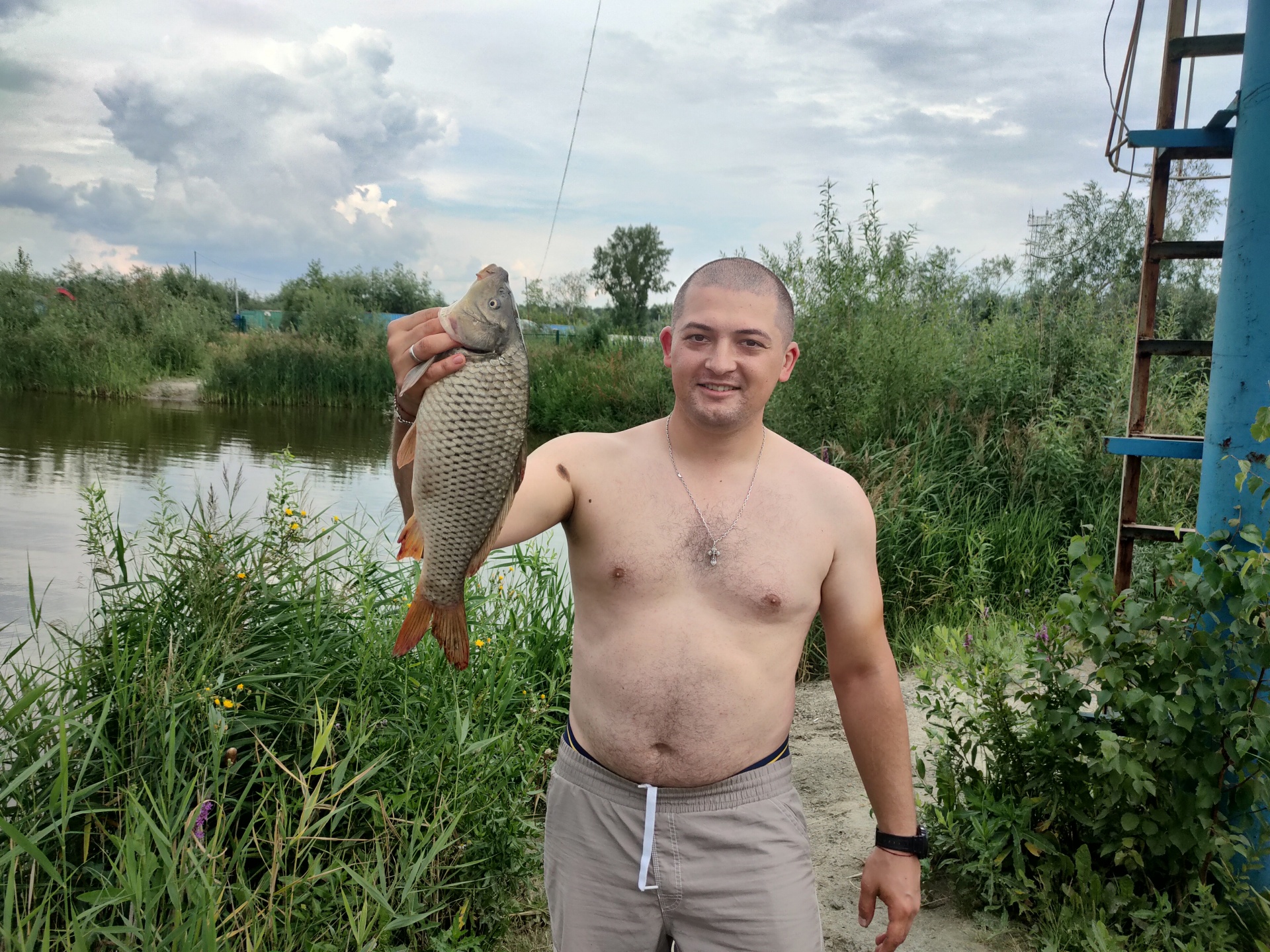 Радужный, рыболовный комплекс, Школьная, 1 к2, с. Марусино — 2ГИС