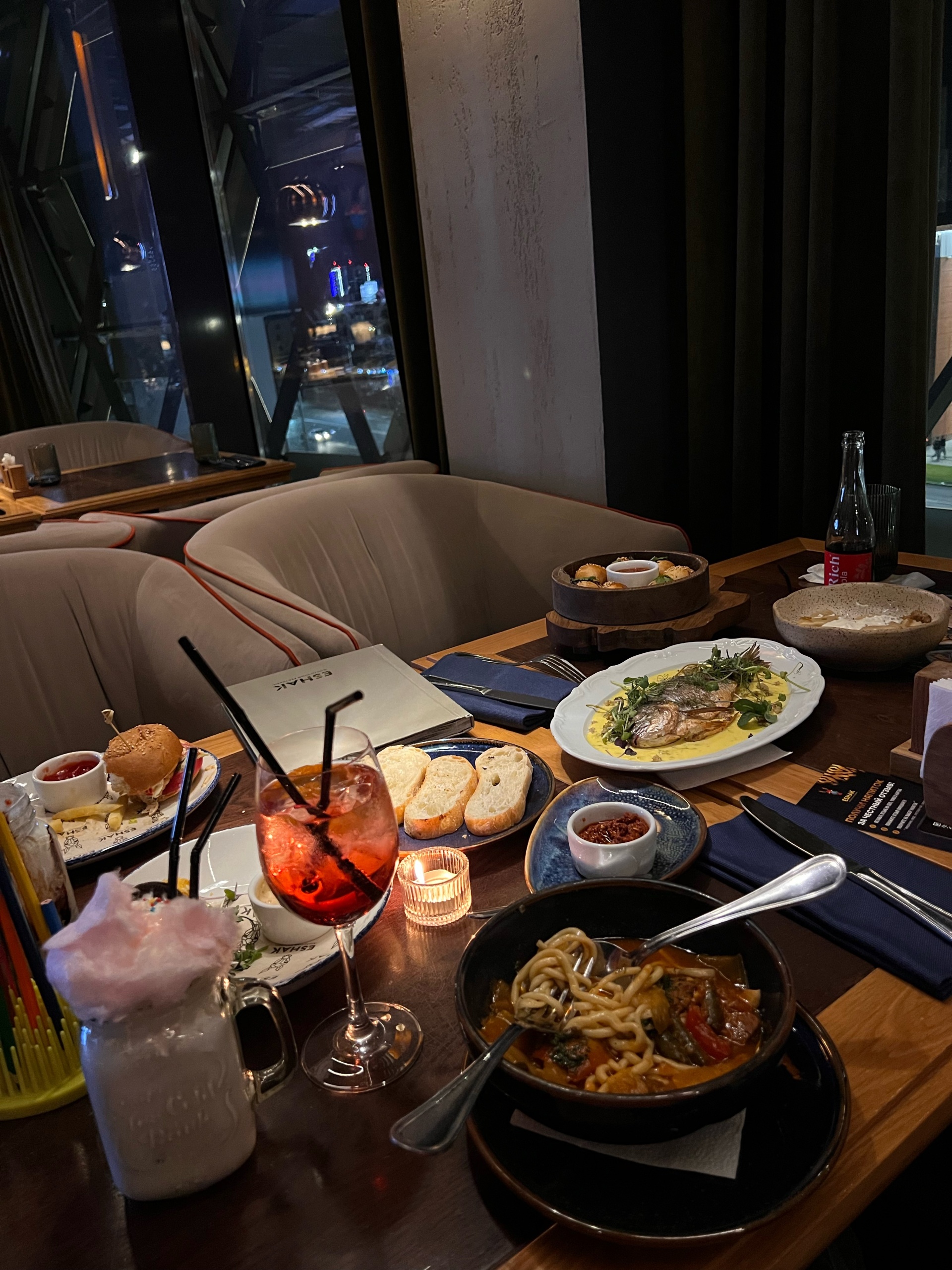 Yosh qiz jinsiy aloqa video