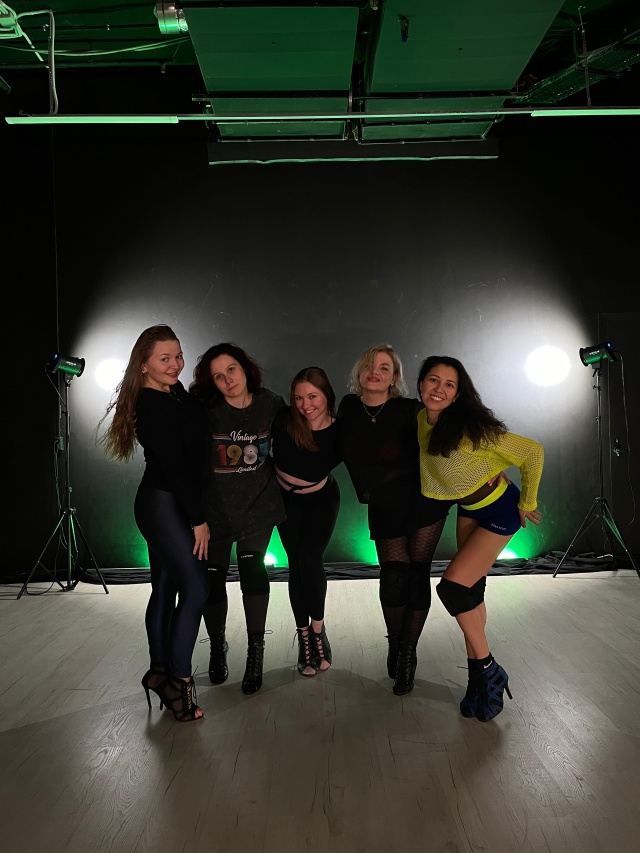 В 35 меня уволили с работы. Я сразу оказалась обузой для мужа В 35 меня уволили с работы. Я сразу оказалась обузой для мужа